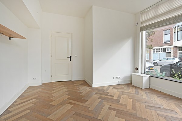 Medium property photo - Pijnboomstraat 3, 2565 ZH Den Haag